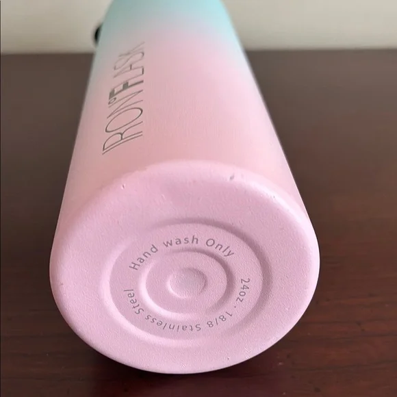 Iron Flask Stainless Steel Gradient Water Bottle - Blue and Pink - Picture 8 of 9